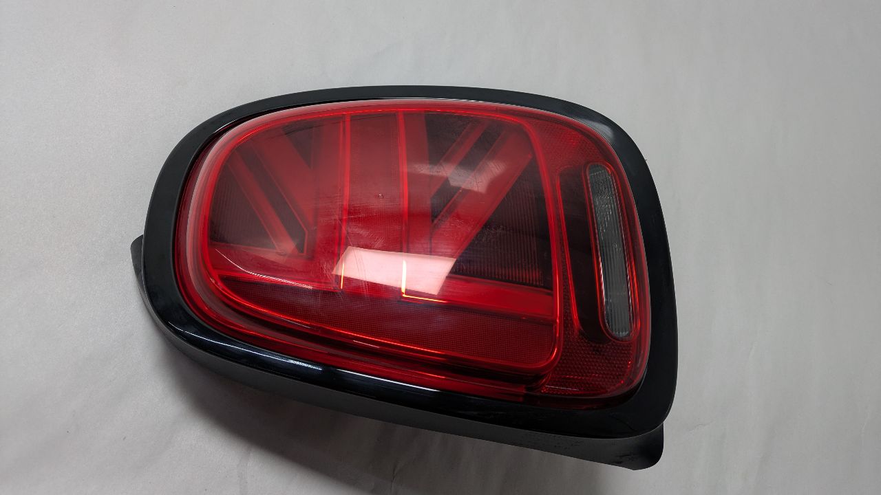 2019 MINI COOPER COOPER Right TAIL LAMP - 469657 — photo 1