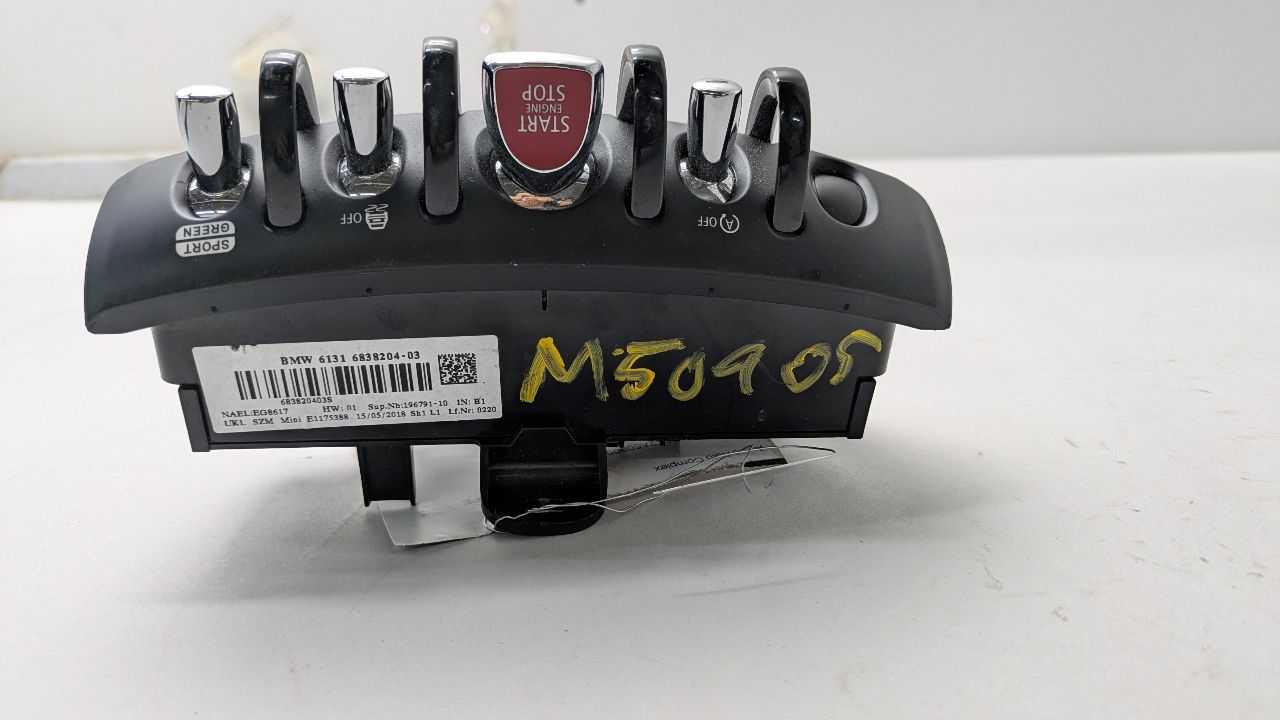 2019 MINI COOPER COOPER Console, Front - 469658 — photo 2