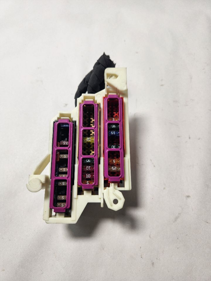 2014 AUDI A6 Left Fuse Box, Engine - 469754