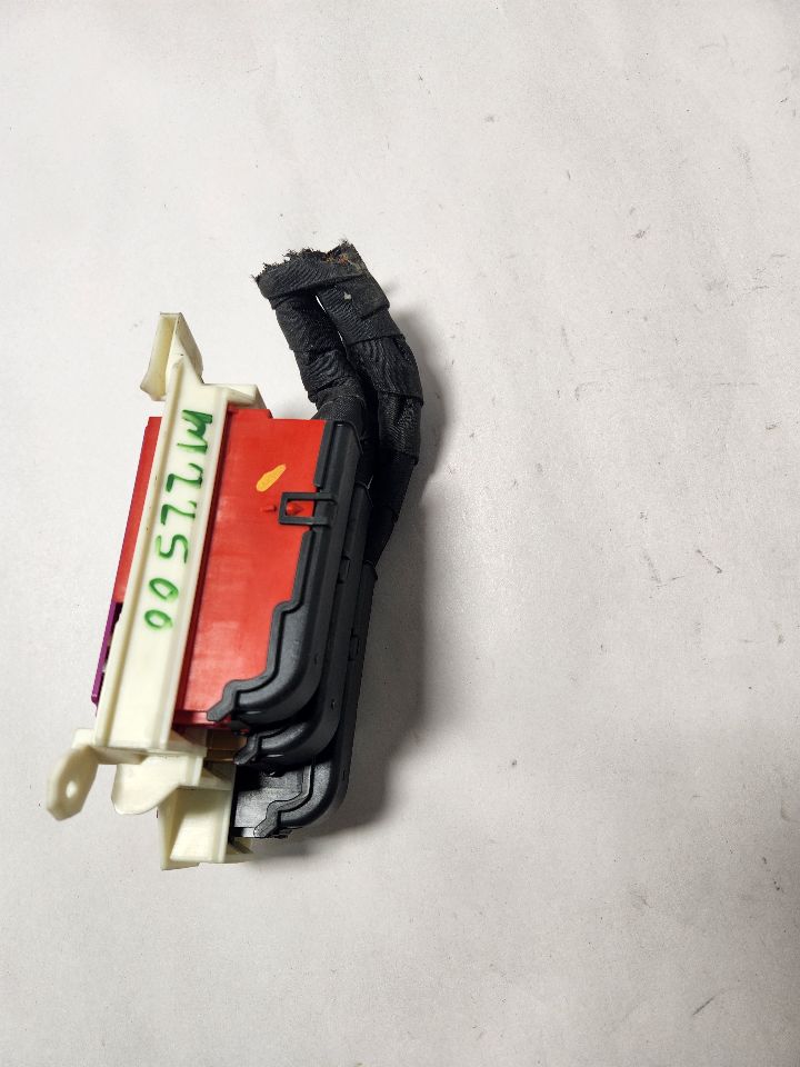 2014 AUDI A6 Left Fuse Box, Engine - 469754 — photo 2