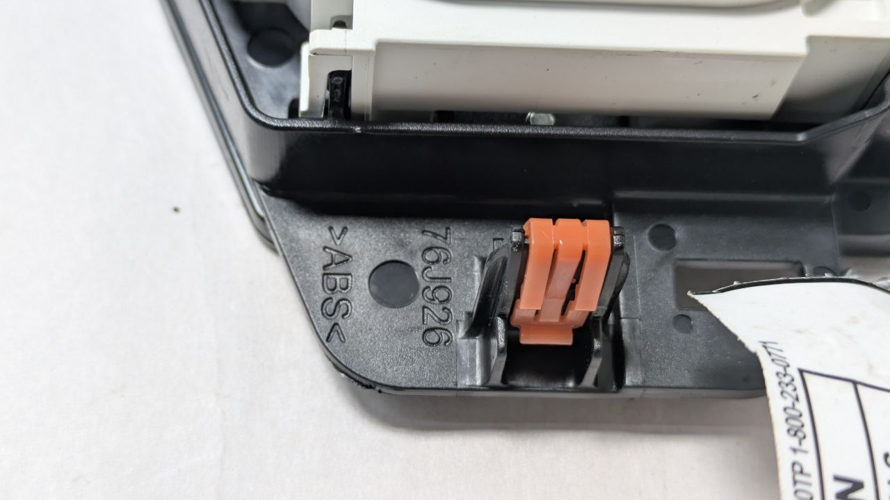2017 TOYOTA SIENNA INTERIOR TRIM PANEL - 469788 — photo 3