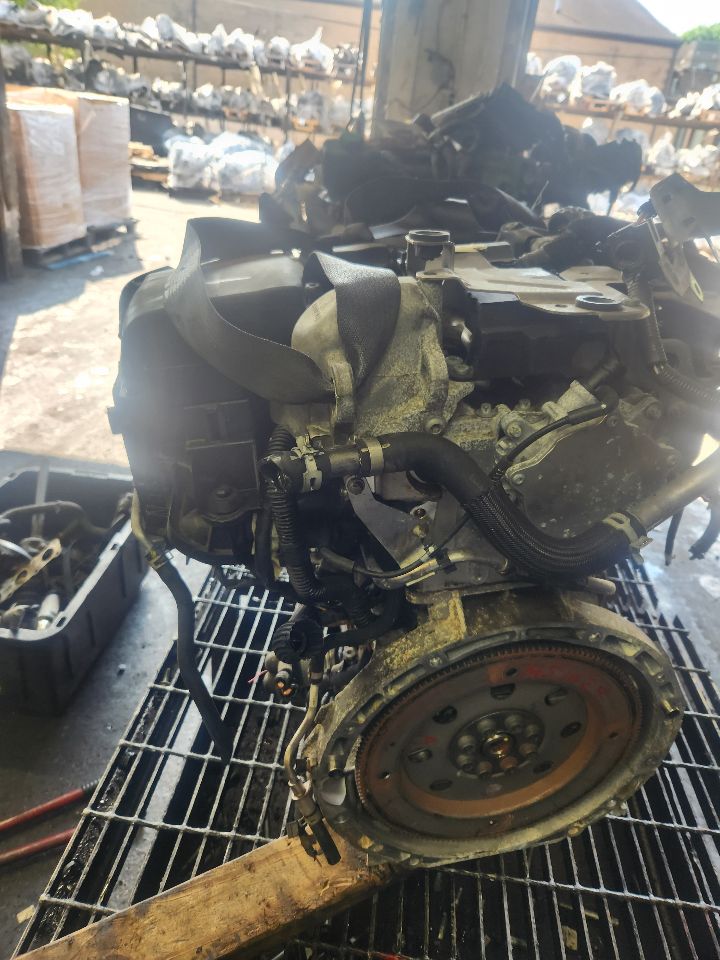 2016 INFINITI Q50 ENGINE ASSEMBLY - 469864 — photo 2