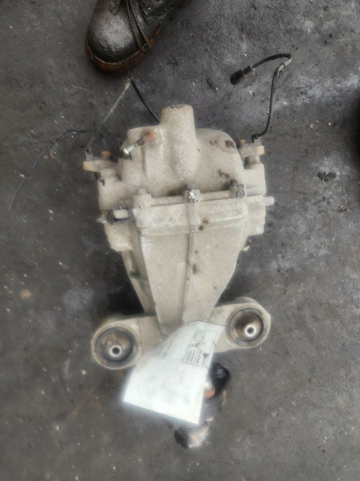 2016 INFINITI Q50 CARRIER ASSEMBLY - 469867 — photo 1