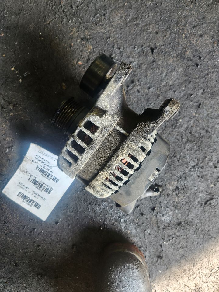 2016 INFINITI Q50 ALTERNATOR - 469869 — photo 1