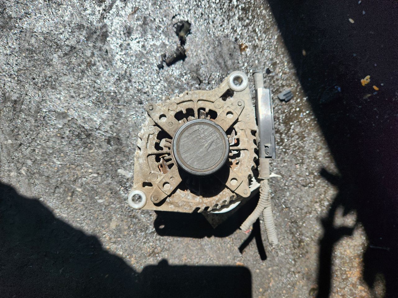 2017 TOYOTA SIENNA ALTERNATOR - 469979 — photo 2