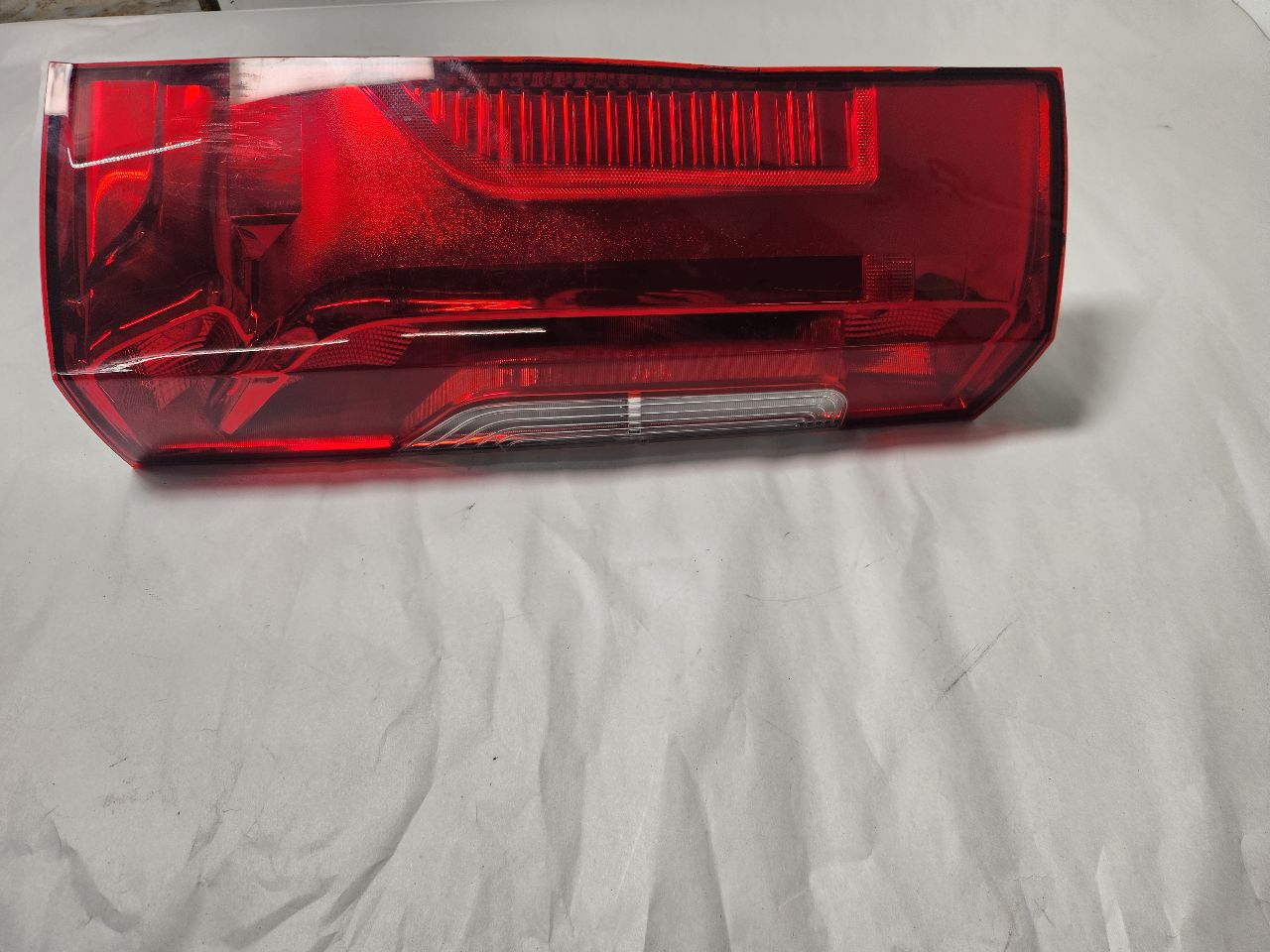 2022 MERCEDES-BENZ SPRINTER 2500 Left TAIL LAMP - 469995 — photo 1