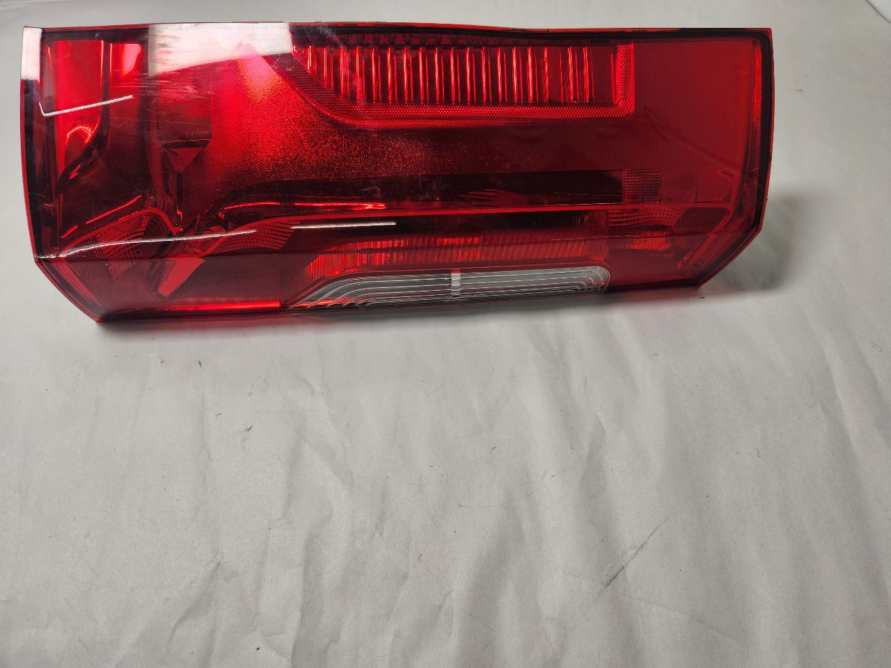 2022 MERCEDES-BENZ SPRINTER 2500 Left TAIL LAMP - 469995 — photo 4