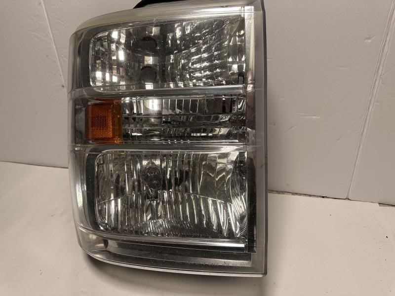 2010 FORD E350 VAN Right HEADLAMP ASSEMBLY - 470 — photo 2