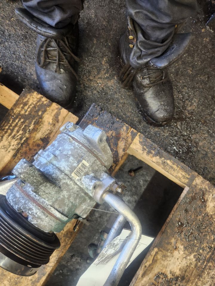 2005 DODGE 1500 PICKUP AC COMPRESSOR - 470074 — photo 2