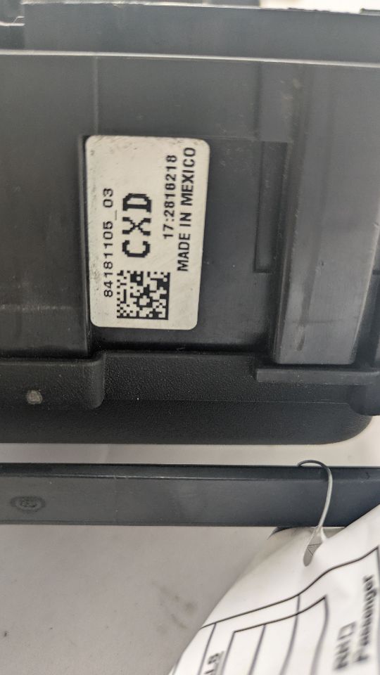 2018 CHEVROLET MALIBU Fuse Box, Engine - 470132 — photo 6