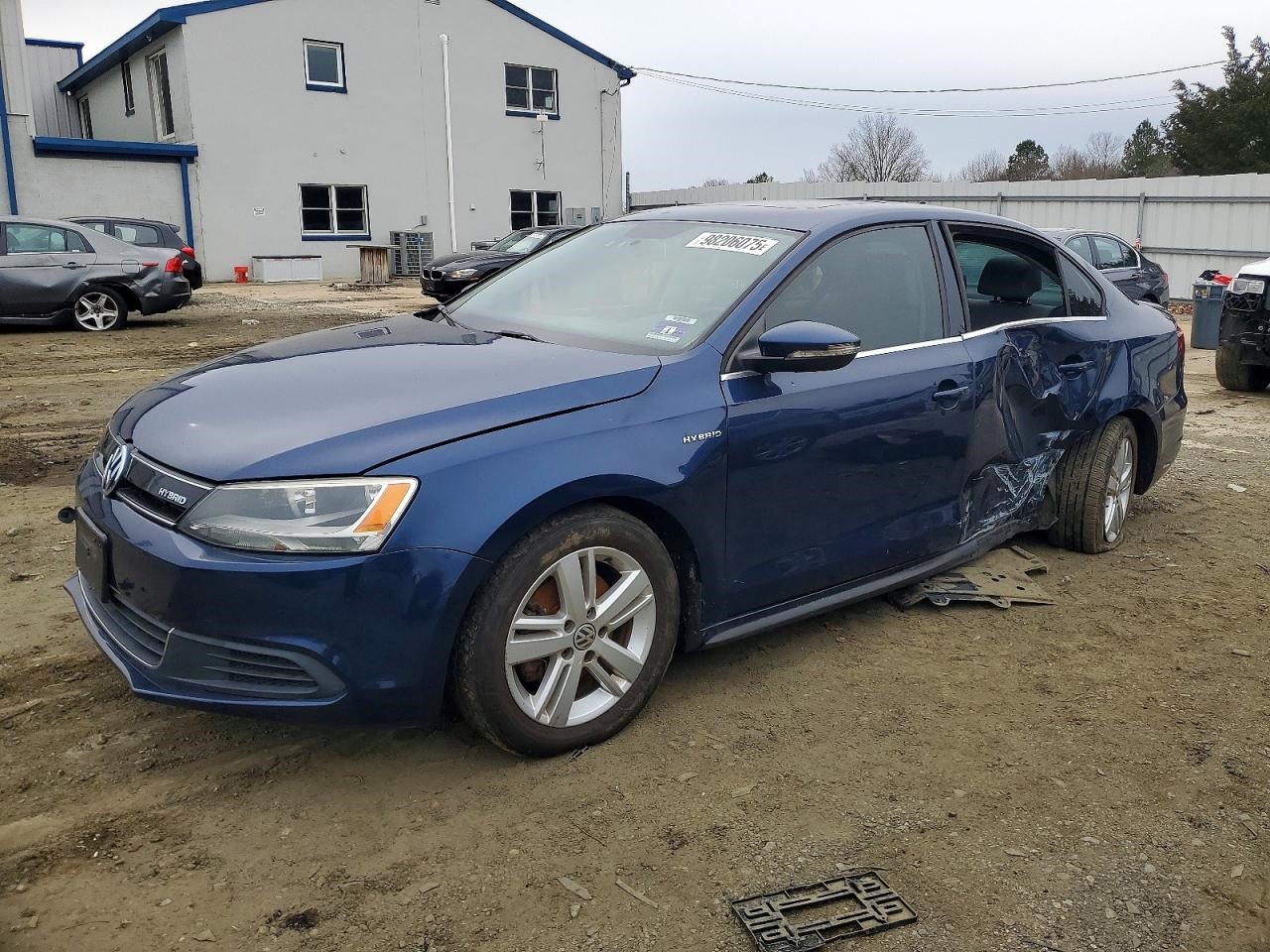 2013 VOLKSWAGEN JETTA BATTERY - 470220