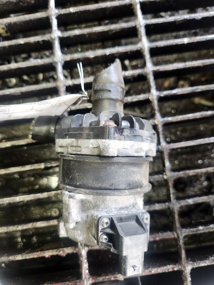 2013 VOLKSWAGEN JETTA Coolant Pump - 470221