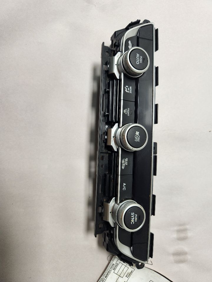 2022 HONDA ACCORD TEMP CONTROL - 470365 — photo 1