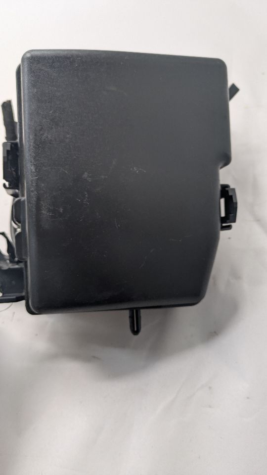2014 KIA CADENZA Fuse Box, Engine - 470427