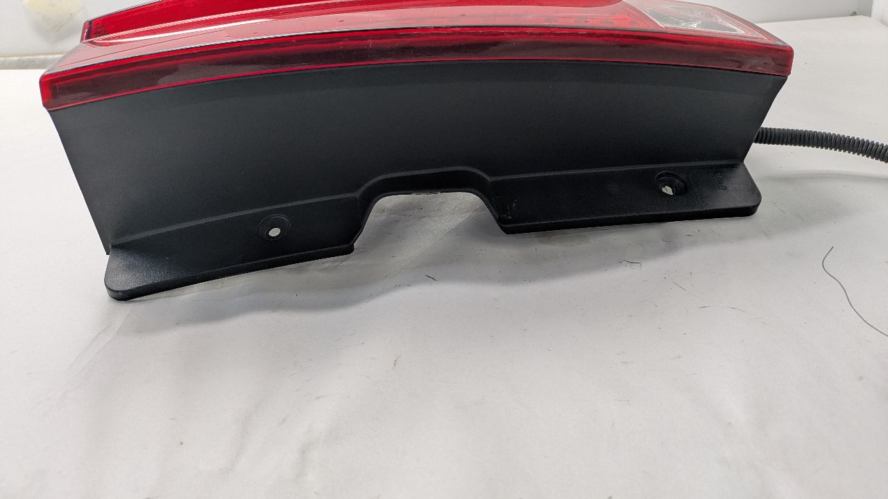 2012 CADILLAC ESCALADE Right TAIL LAMP - 470431 — photo 2