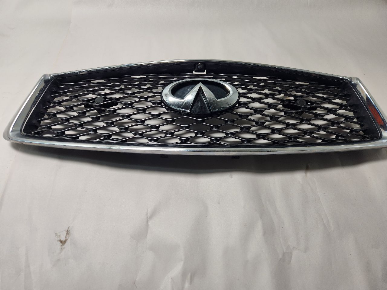 2021 INFINITI Q50 GRILLE - 470622 — photo 1
