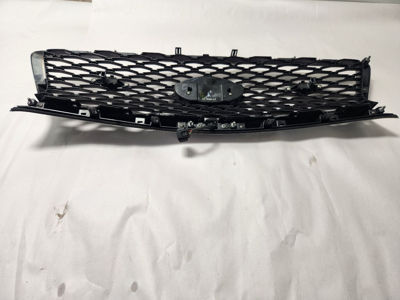 2021 INFINITI Q50 GRILLE - 470622 — photo 3