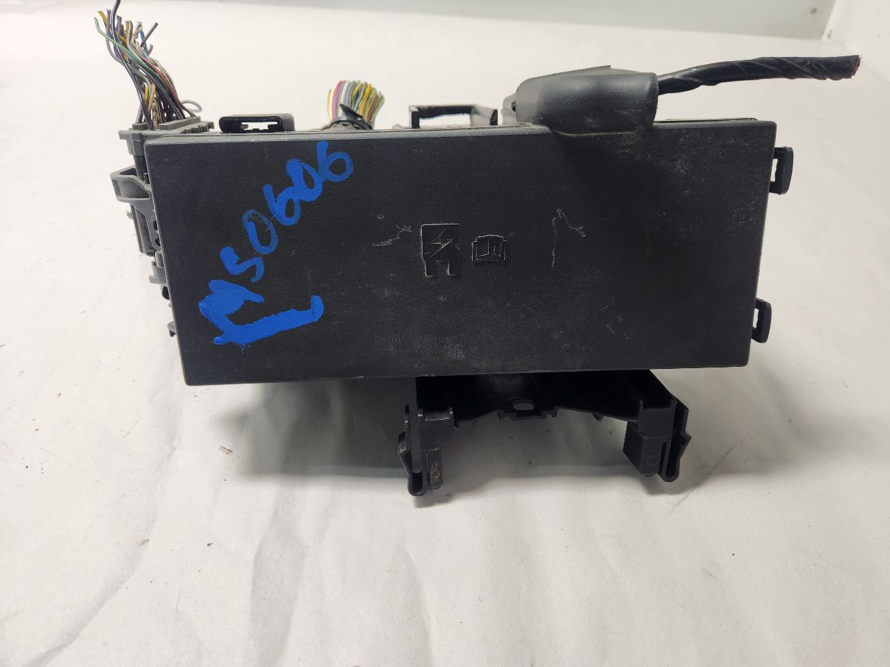2019 FORD FLEX Fuse Box, Engine - 470694