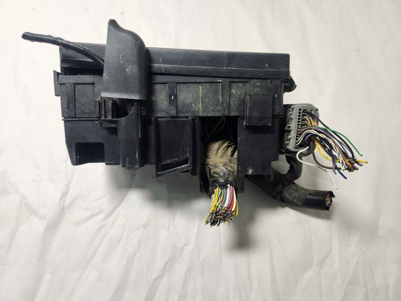 2019 FORD FLEX Fuse Box, Engine - 470694 — photo 3