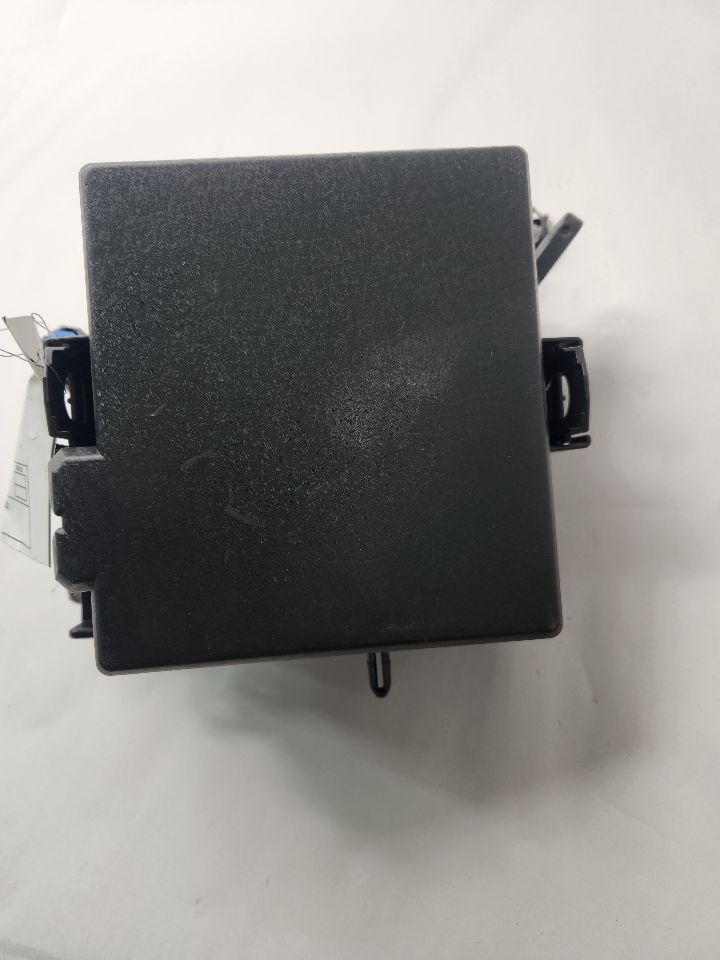 2016 HYUNDAI TUCSON Fuse Box, Engine - 470831 — photo 1