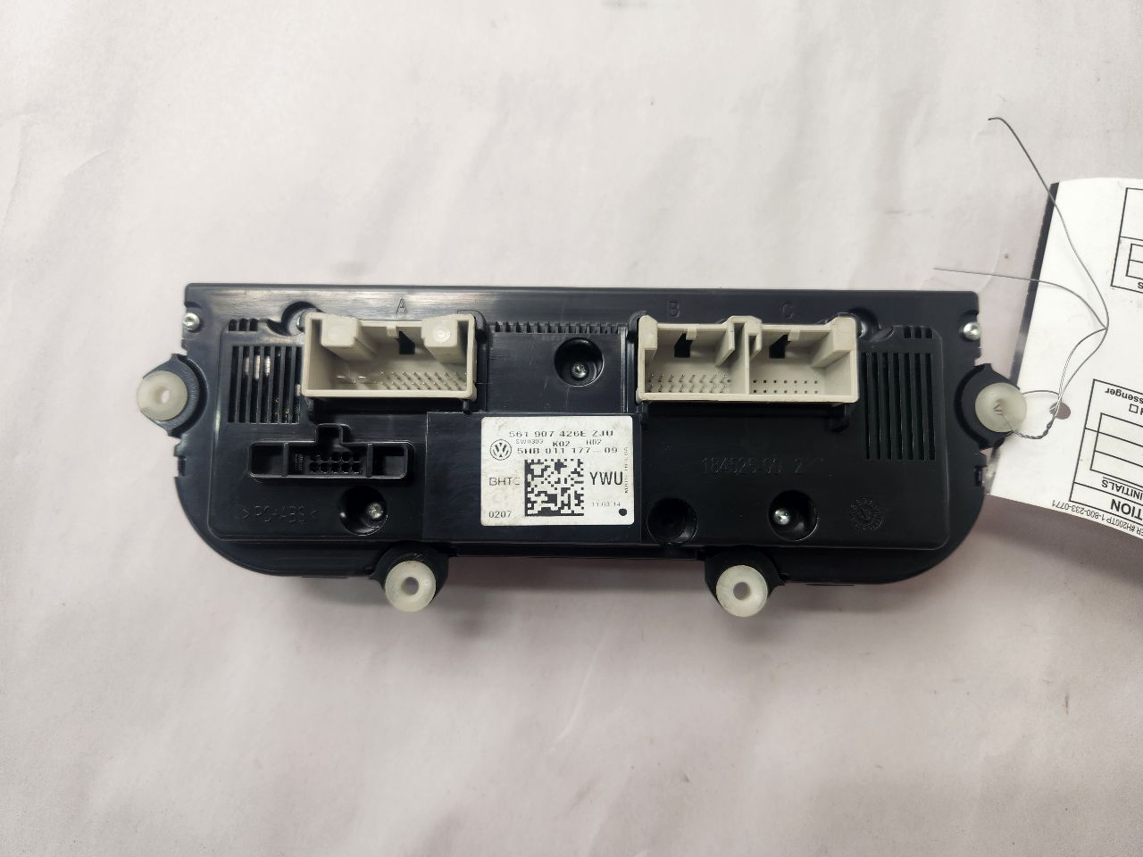 2014 VOLKSWAGEN PASSAT TEMP CONTROL - 470883 — photo 4