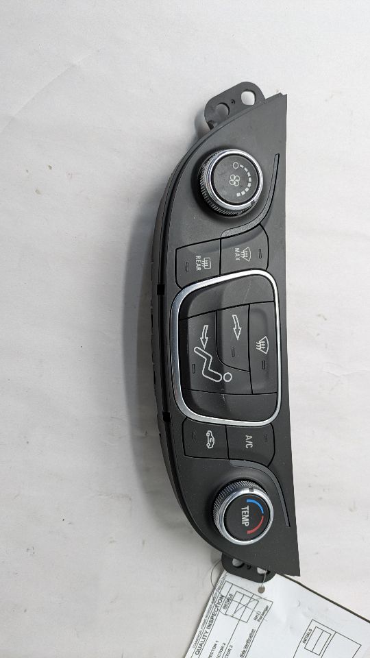 2018 CHEVROLET MALIBU TEMP CONTROL - 470939
