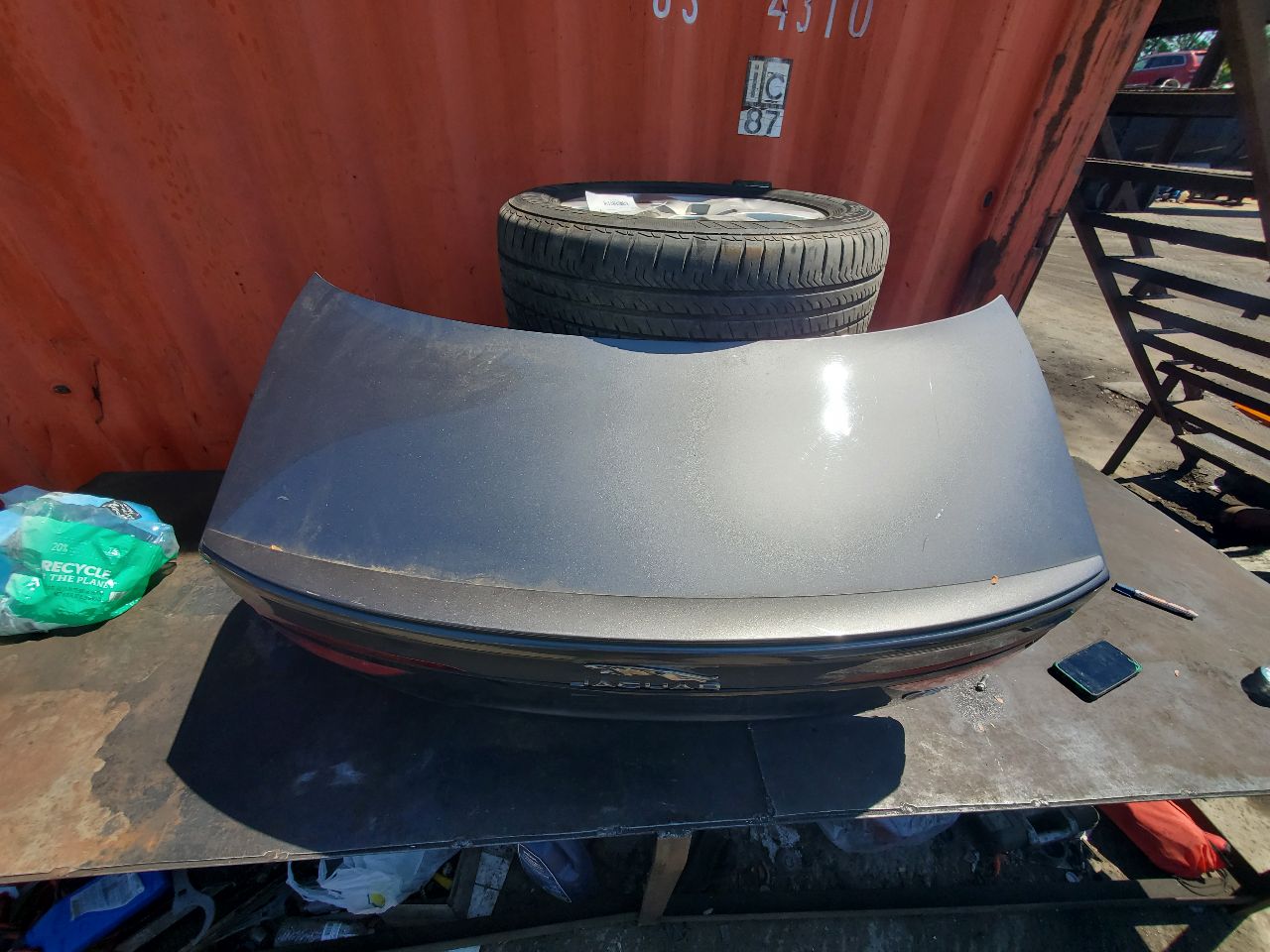2017 JAGUAR XF 6cyl Supercharged 3.0 Decklid  Tailgate - 471022 — photo 4