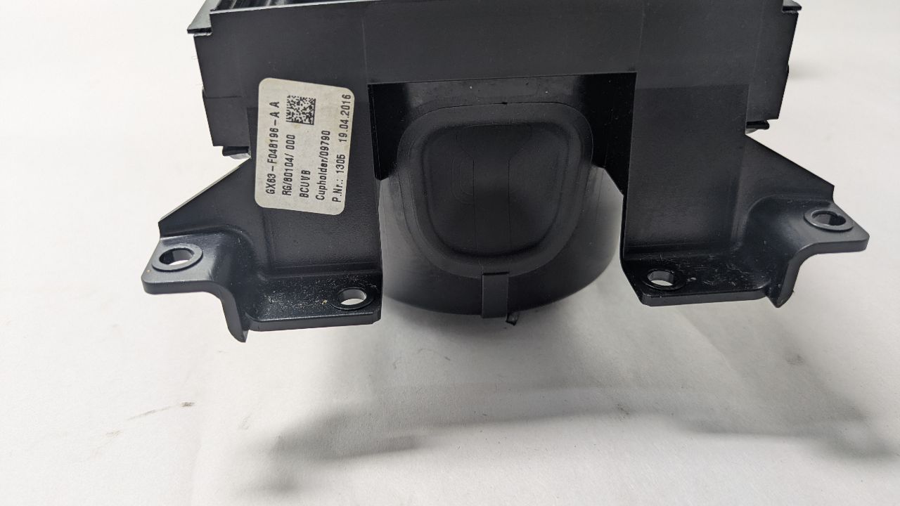 2017 JAGUAR XF 6cyl Supercharged 3.0 Accessory Holders - 471037 — photo 2