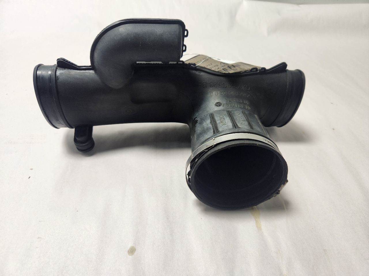 2017 JAGUAR XF 6cyl Supercharged 3.0 Air Tube/Resonator - 471070 — photo 2