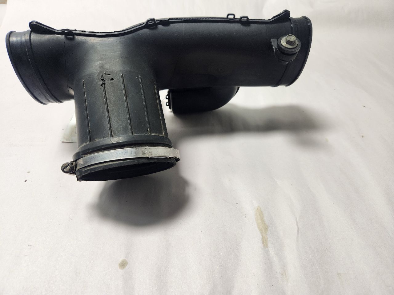 2017 JAGUAR XF 6cyl Supercharged 3.0 Air Tube/Resonator - 471070 — photo 4