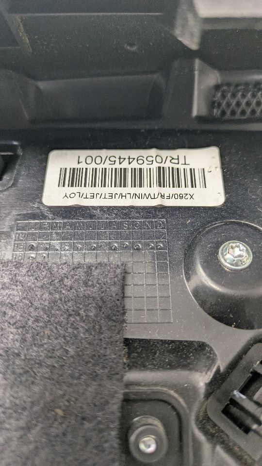 2017 JAGUAR XF 6cyl Supercharged 3.0 TRIM PANEL, FR DR - 471076 — photo 3