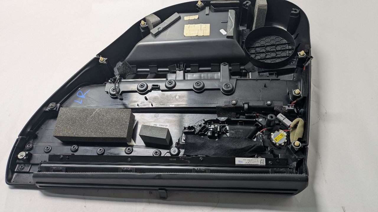 2017 JAGUAR XF 6cyl Supercharged 3.0 TRIM PANEL, RR DR - 471080 — photo 1