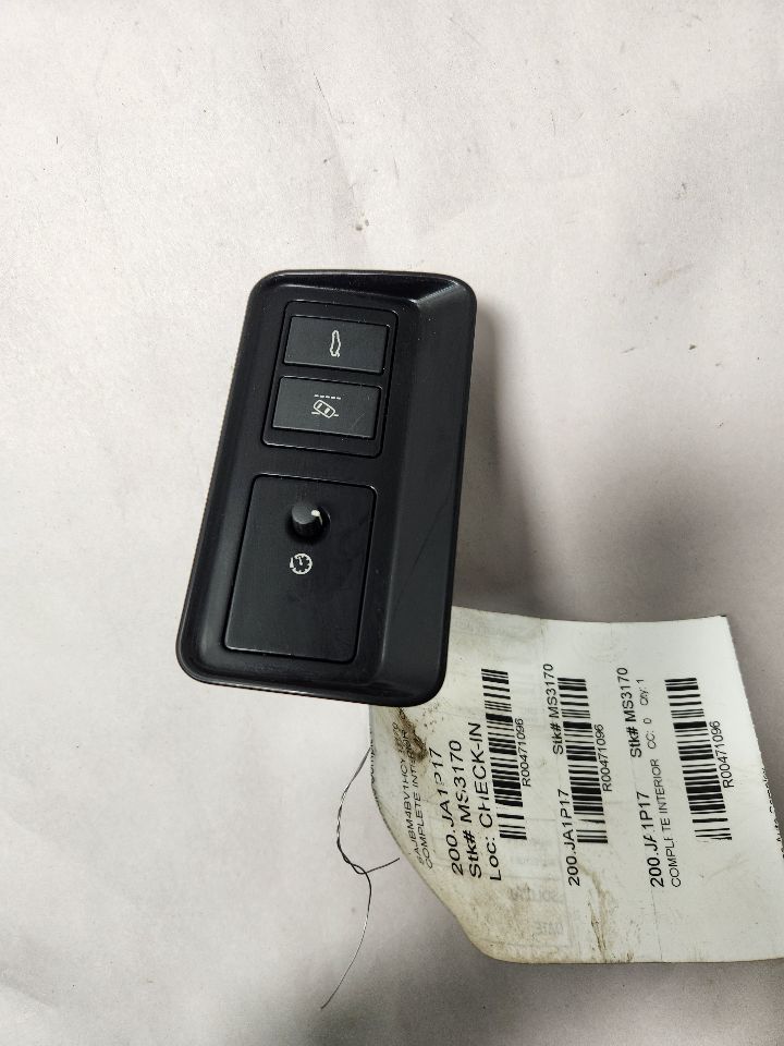 2017 JAGUAR XF 6cyl Supercharged 3.0 IGNITION SWITCH - 471096 — photo 1