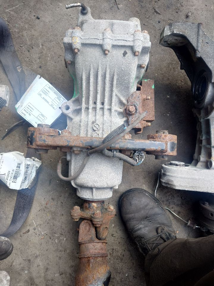 2010 NISSAN MURANO CARRIER ASSEMBLY - 471390 — photo 1