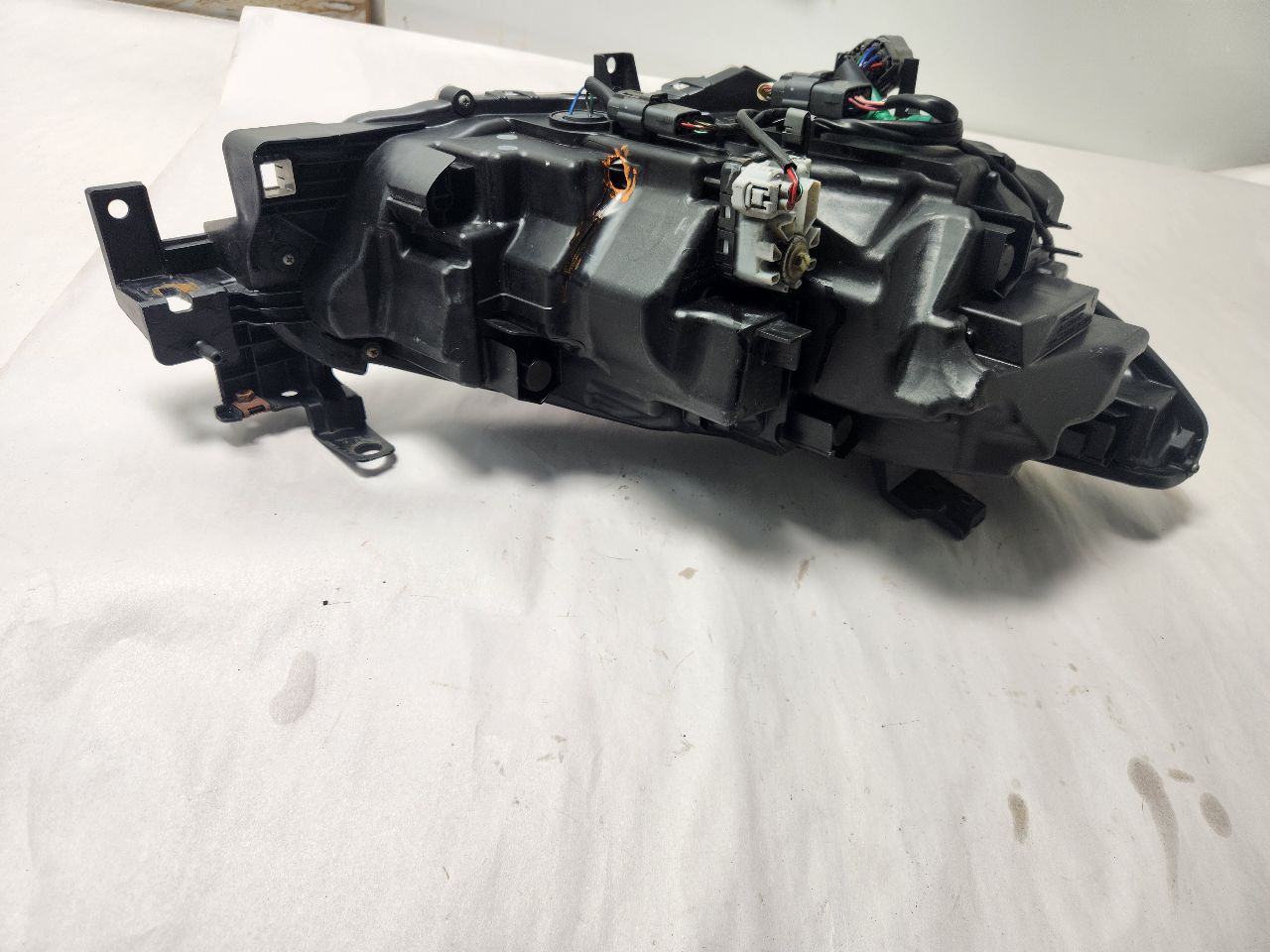 2016 MAZDA 6 Left HEADLAMP ASSEMBLY - 471567 — photo 4