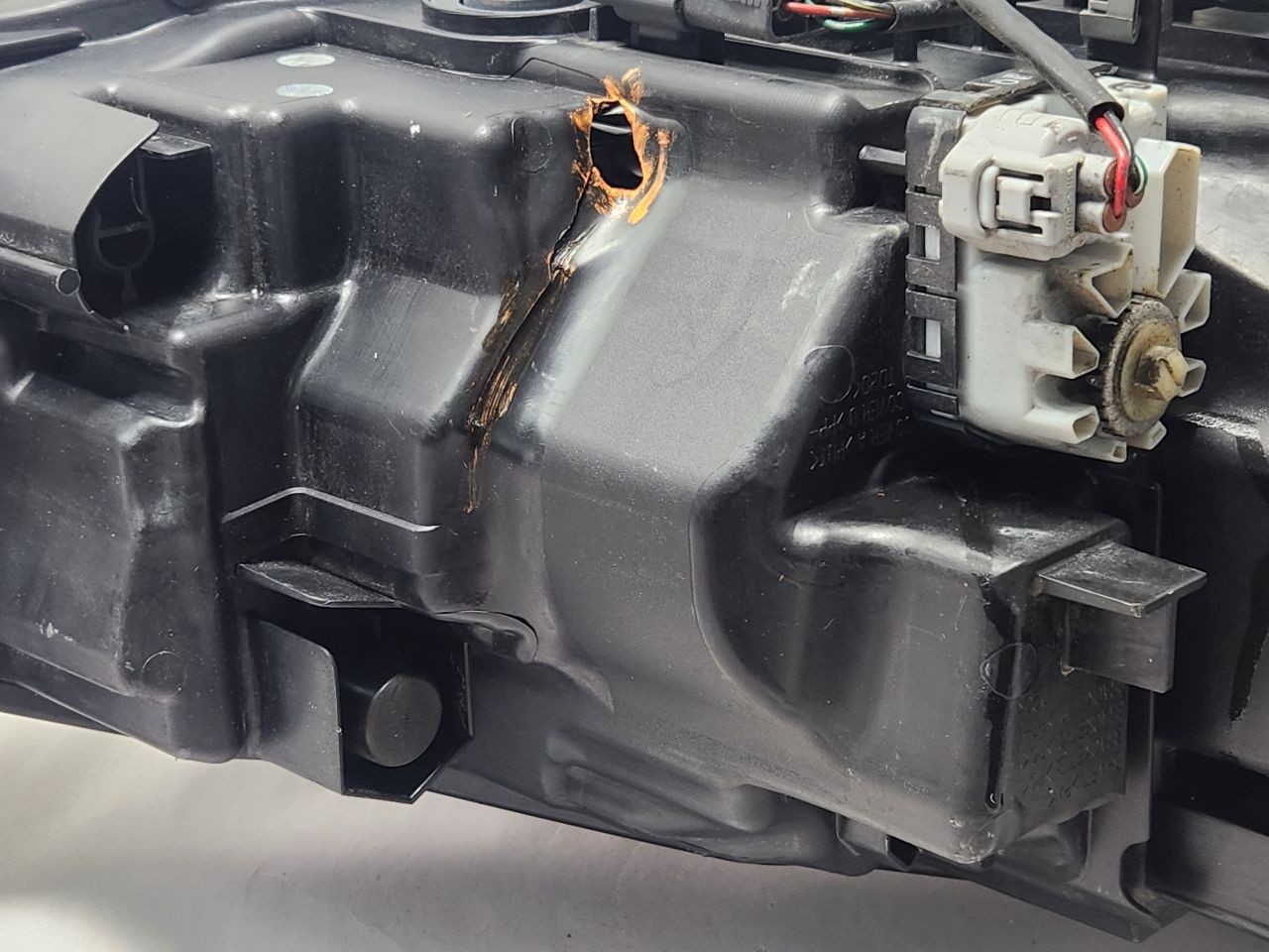 2016 MAZDA 6 Left HEADLAMP ASSEMBLY - 471567 — photo 5