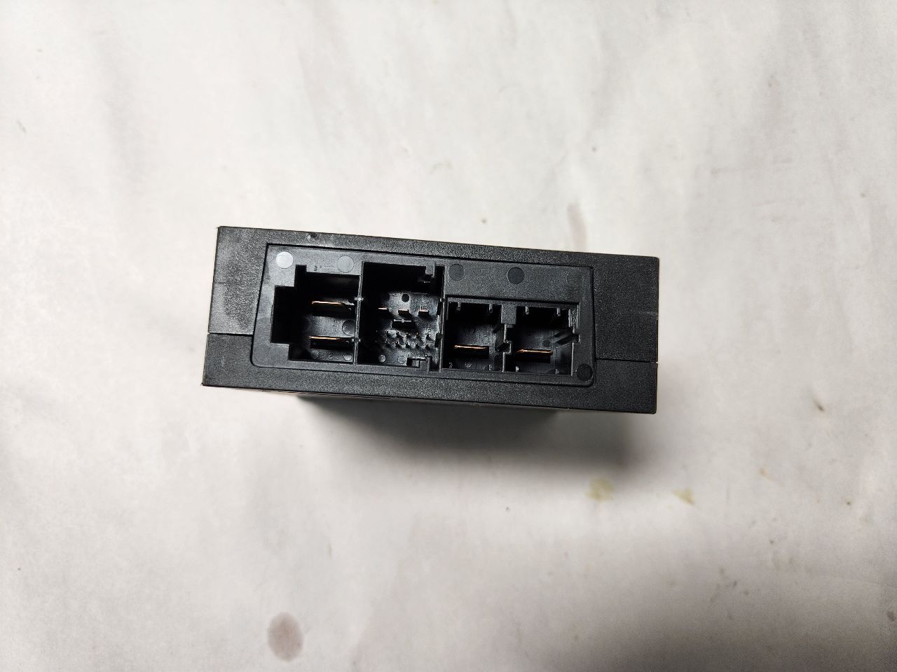 2008 BMW 750i Fuse Box, Engine - 471935 — photo 5