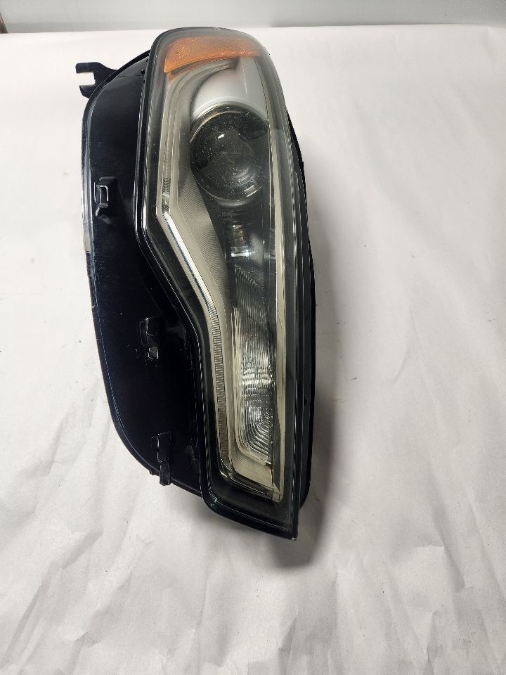 2012 AUDI A6 6cyl Supercharged 3.0 Right HEADLAMP ASSEMBLY - 471951