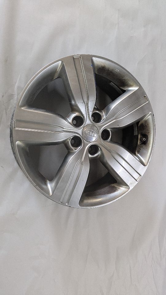 2013 KIA SORENTO WHEEL - 472040 — photo 1