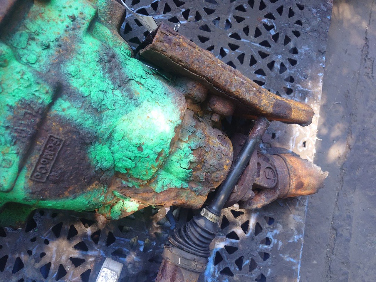 2008 LINCOLN NAVIGATOR CARRIER ASSEMBLY - 472070 — photo 3