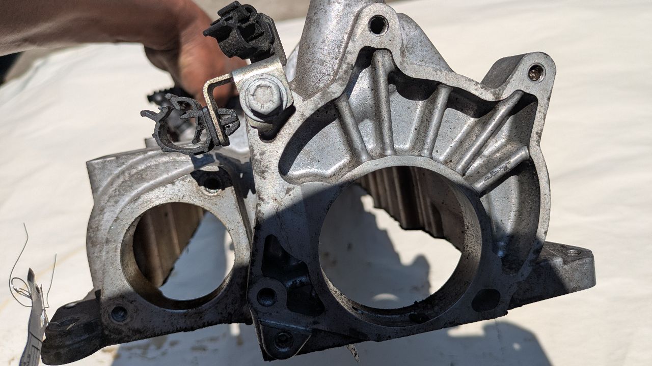 2014 MASERATI GHIBLI 6cyl Gasoline Turbo 3.0 VALVE COVER - 473054 — photo 8