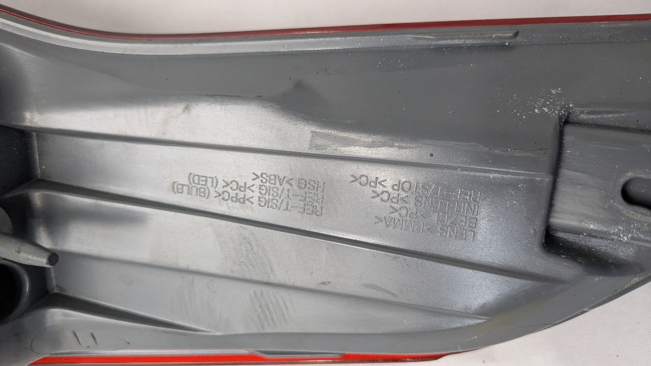 2017 GENESIS G80 Right TAIL LAMP - 473259 — photo 6