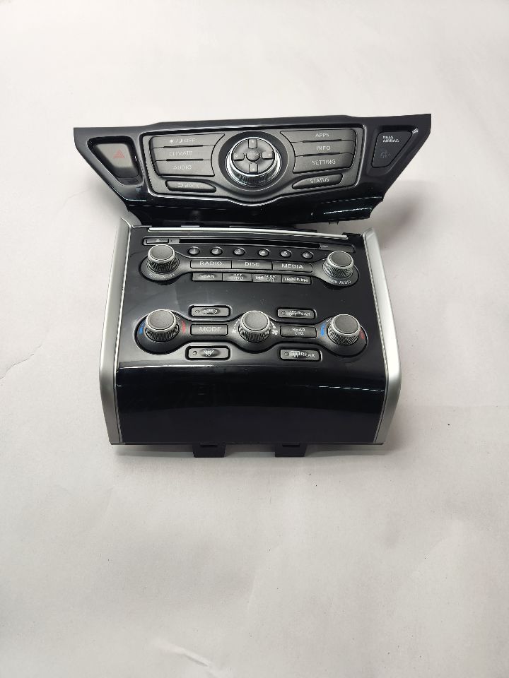 2019 NISSAN PATHFINDER Radio Audio - 473549 — photo 1