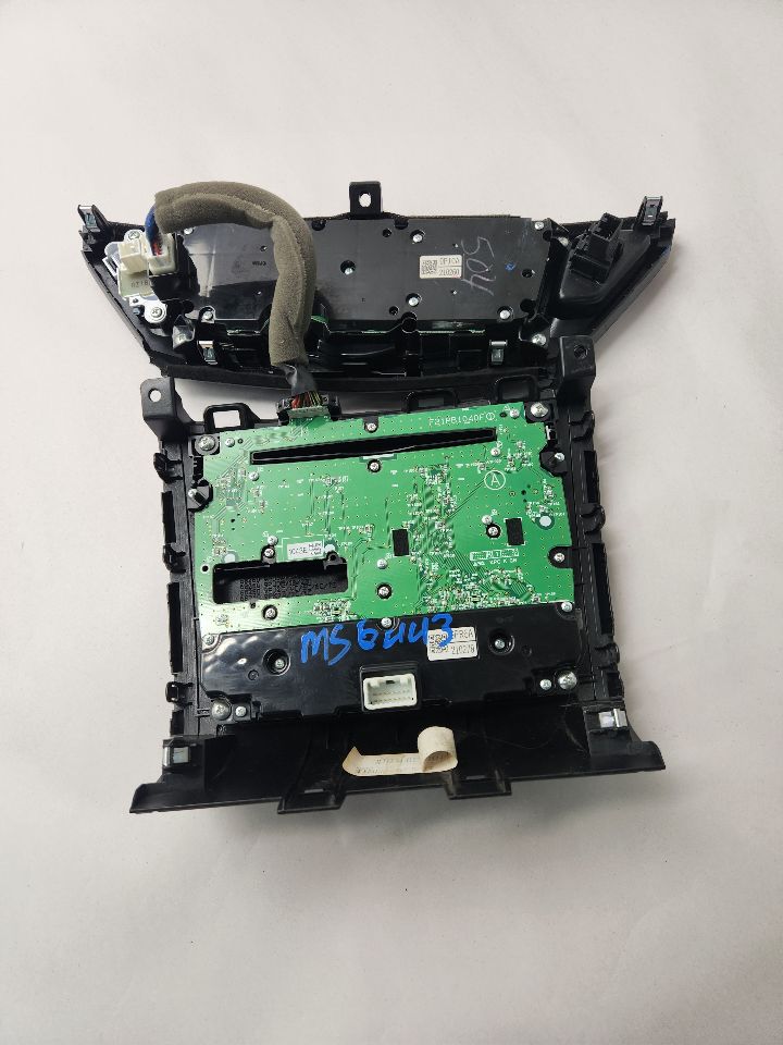2019 NISSAN PATHFINDER Radio Audio - 473549 — photo 2