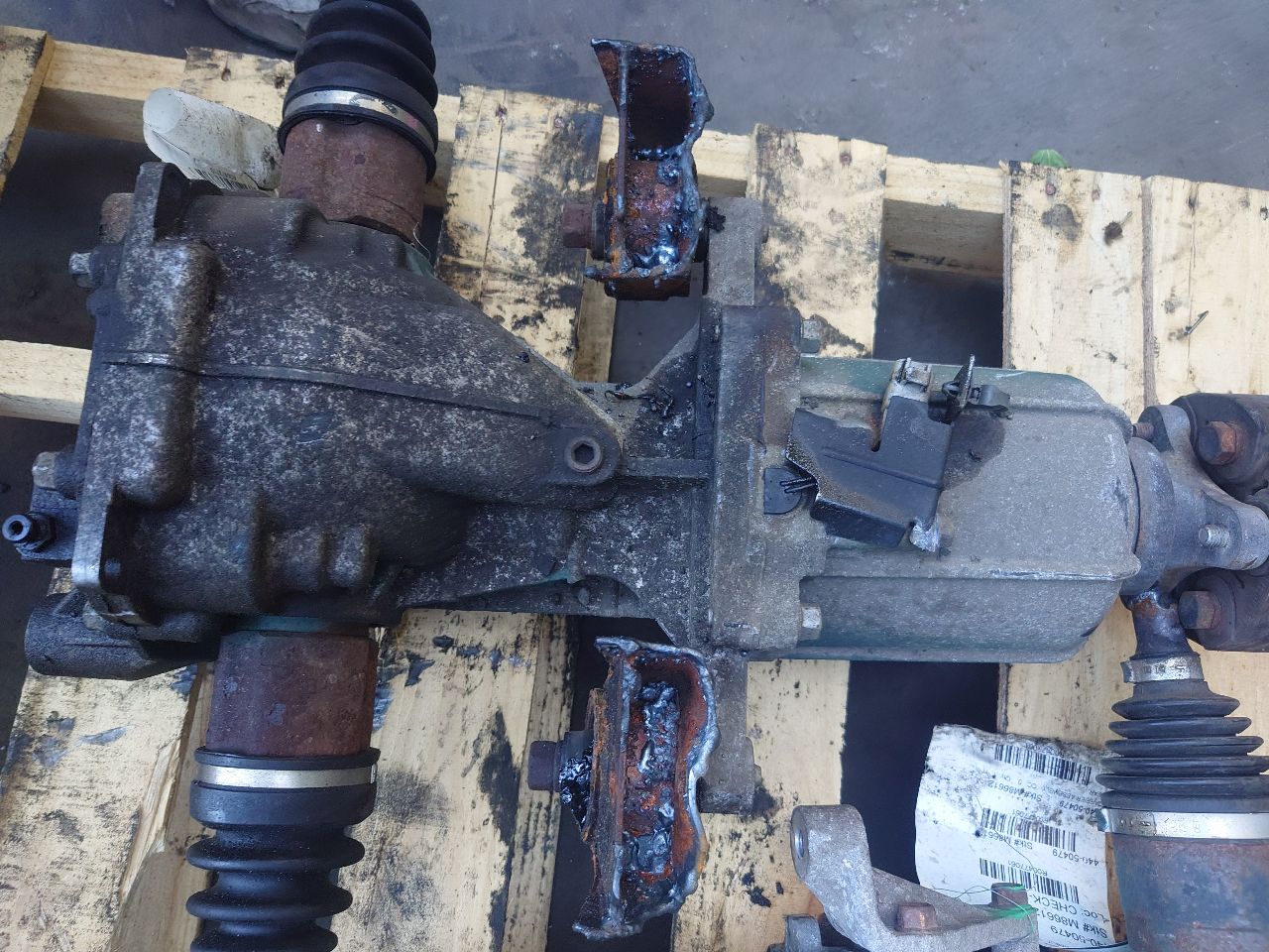 2011 KIA SORENTO CARRIER ASSEMBLY - 473710 — photo 3