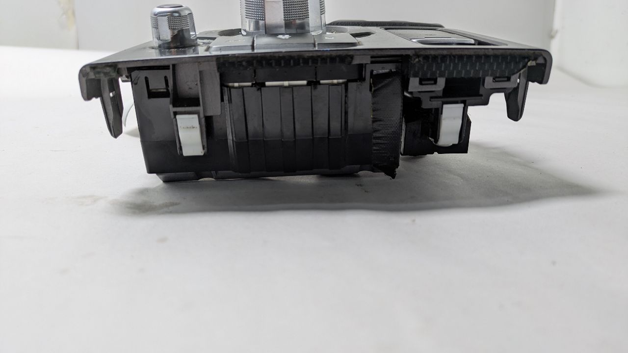 2016 MAZDA CX-5 4cyl Gasoline 2.5 DOHC Console, Front - 473777 — photo 2