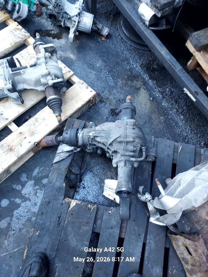 2011 JEEP GRAND CHEROKEE CARRIER ASSEMBLY - 473810 — photo 1
