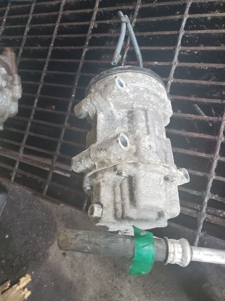 2016 TOYOTA PRIUS AC COMPRESSOR - 473849 — photo 1