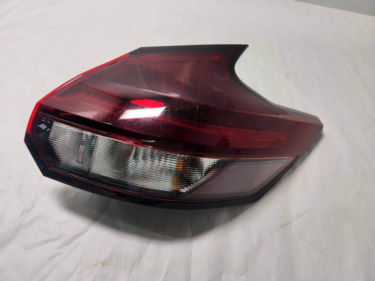 2022 NISSAN KICKS 1.6L 4cyl Gasoline Right TAIL LAMP - 473895