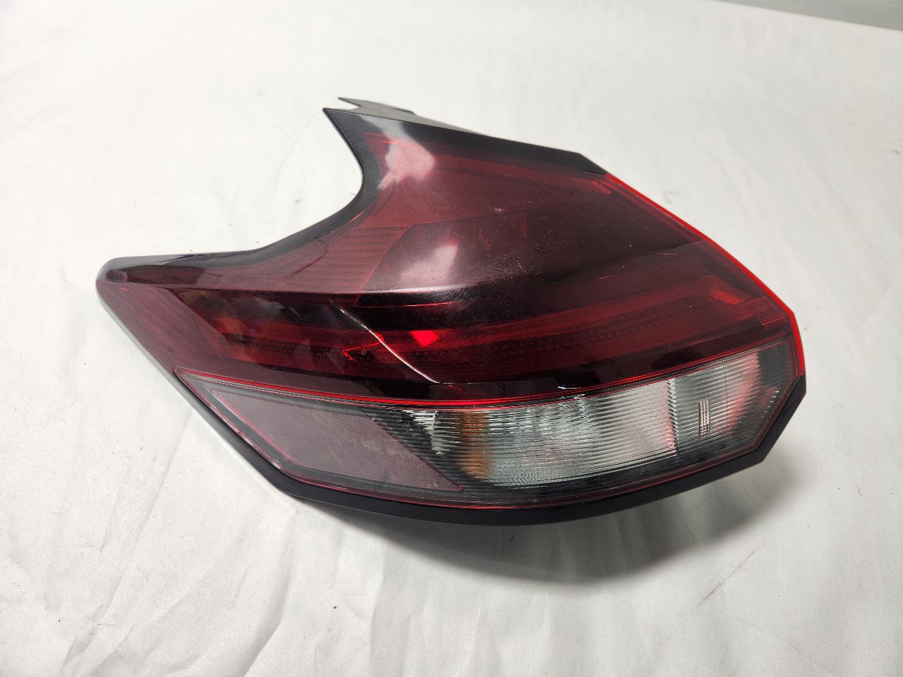 2022 NISSAN KICKS 1.6L 4cyl Gasoline Left TAIL LAMP - 473896